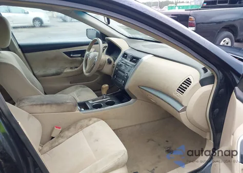 2013 Nissan Altima 2.5 S z USA, uszkodzony, nr VIN 1N4AL3AP3DC110012